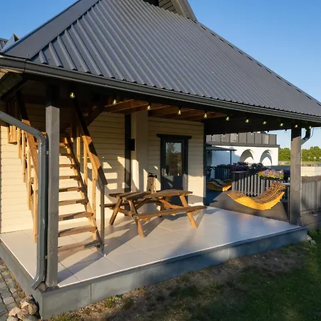 Hotel Hiiumaa Puhkemaja *