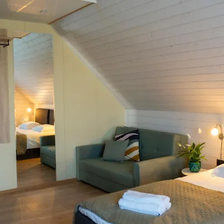 Hotel Puhkemaja *