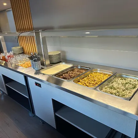 Hiiumaa Puhkemaja Hotel *