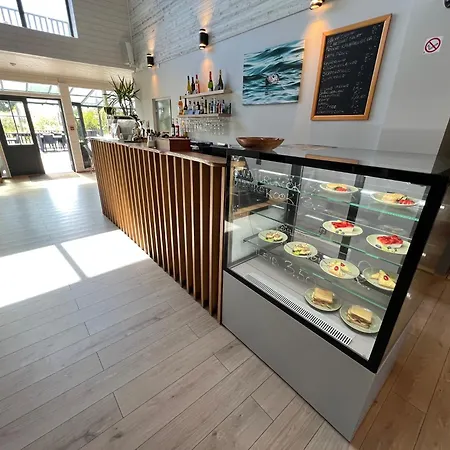 Hiiumaa Puhkemaja Hotel *
