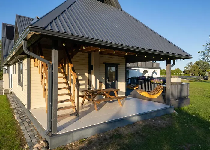 Hotel Hiiumaa Puhkemaja *