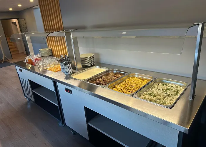 Hiiumaa Puhkemaja Hotel *